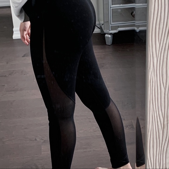 aritzia tna leggings - Picture 3 of 5
